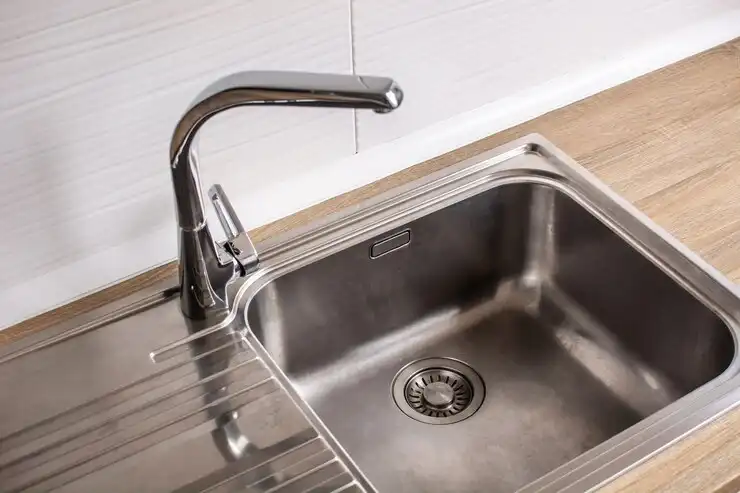 Elegant Kitchen Sinks & Taps